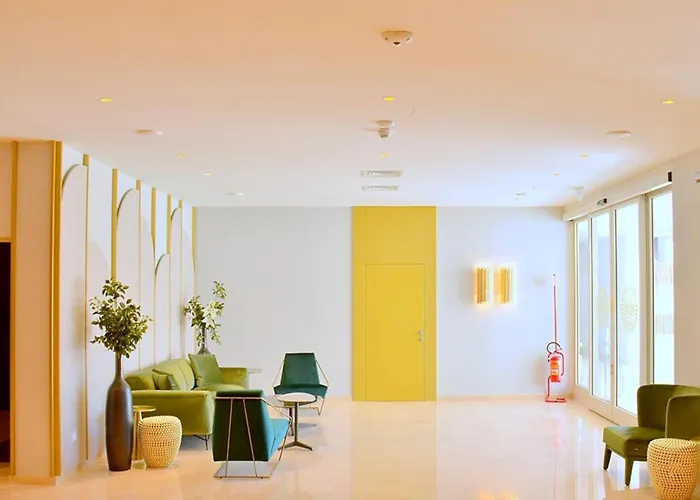 Charming Seaside Escape With Bright Interiors Apartament *