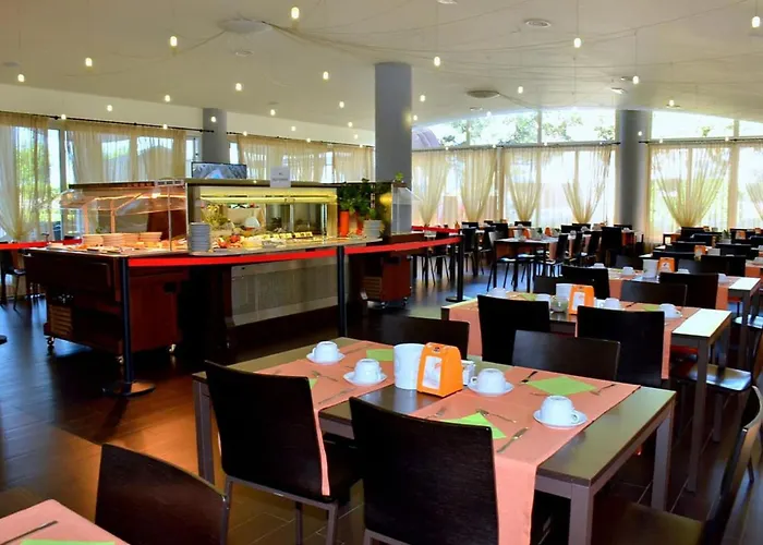 Charming Seaside Escape With Bright Interiors * Bibione