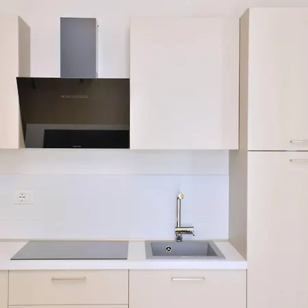 Apartamento Charming Seaside Escape With Bright Interiors Bibione