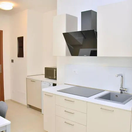 Daire Charming Seaside Escape With Bright Interiors Bibione