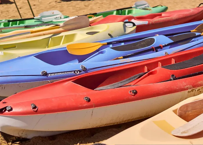 Charming Seaside Escape With Bright Interiors Appartamento *